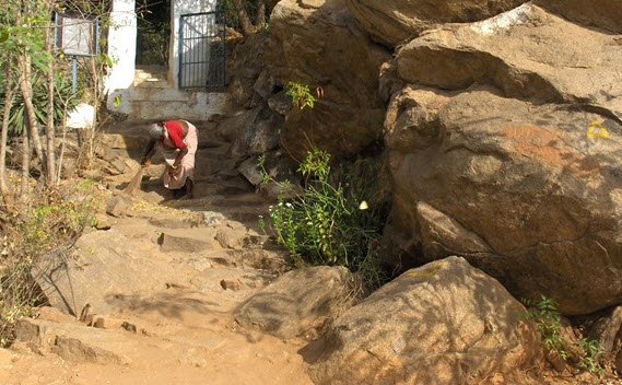 Virupaksha Cave, Tiruvannamalai, Tamil Nadu - Vushii.com